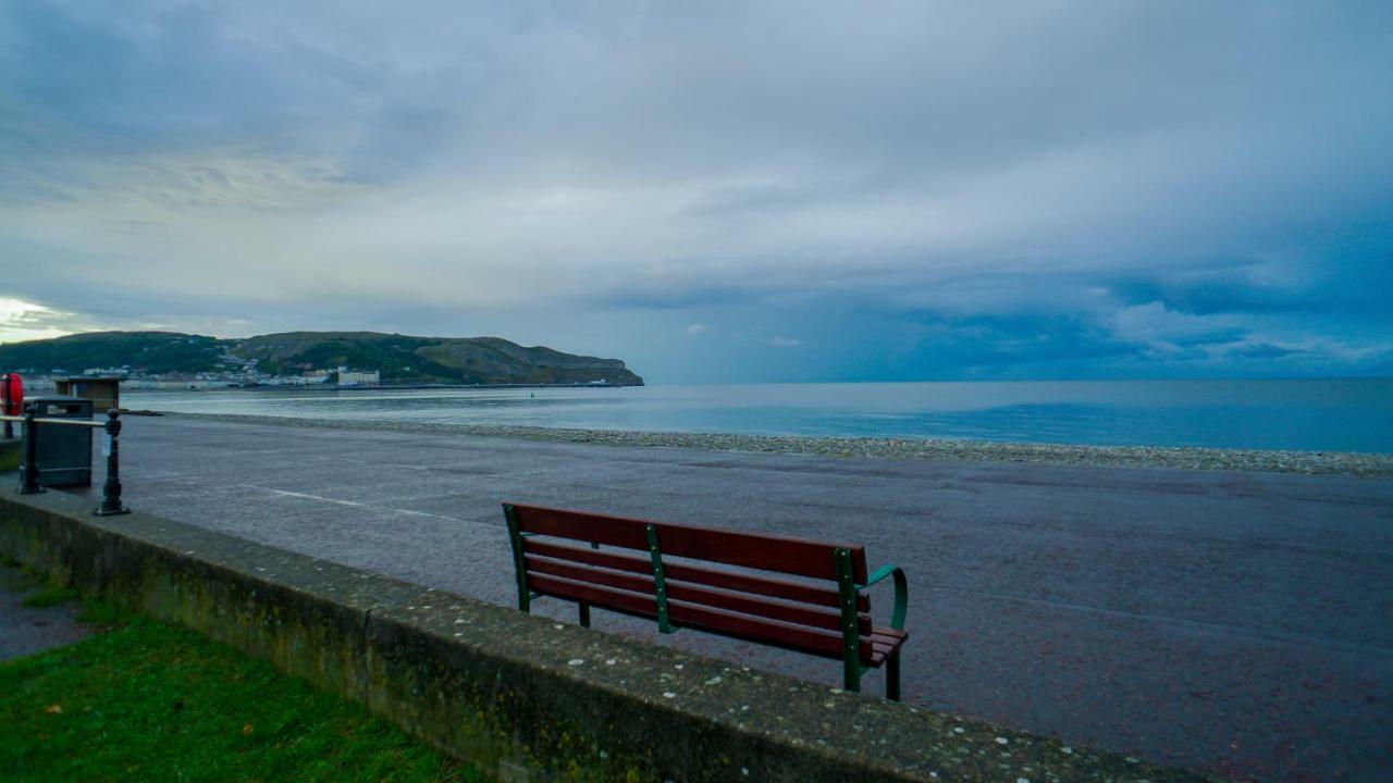 Hotel Carmel House Llandudno Esterno foto