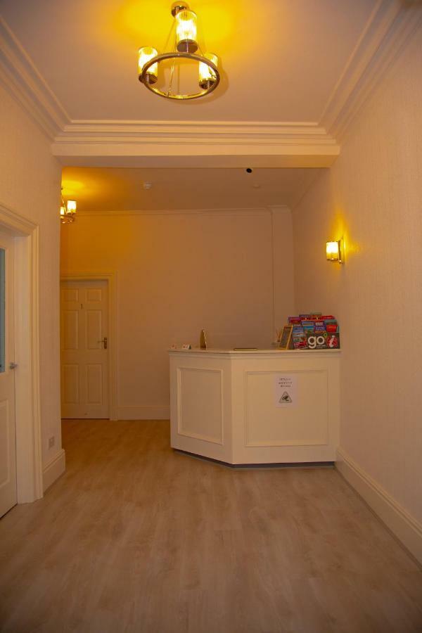 Hotel Carmel House Llandudno Esterno foto